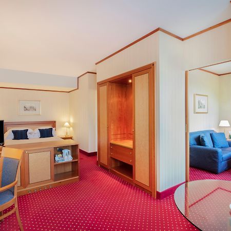 Crowne Plaza Milan Linate By Ihg Hotel San Donato Milanese Eksteriør billede
