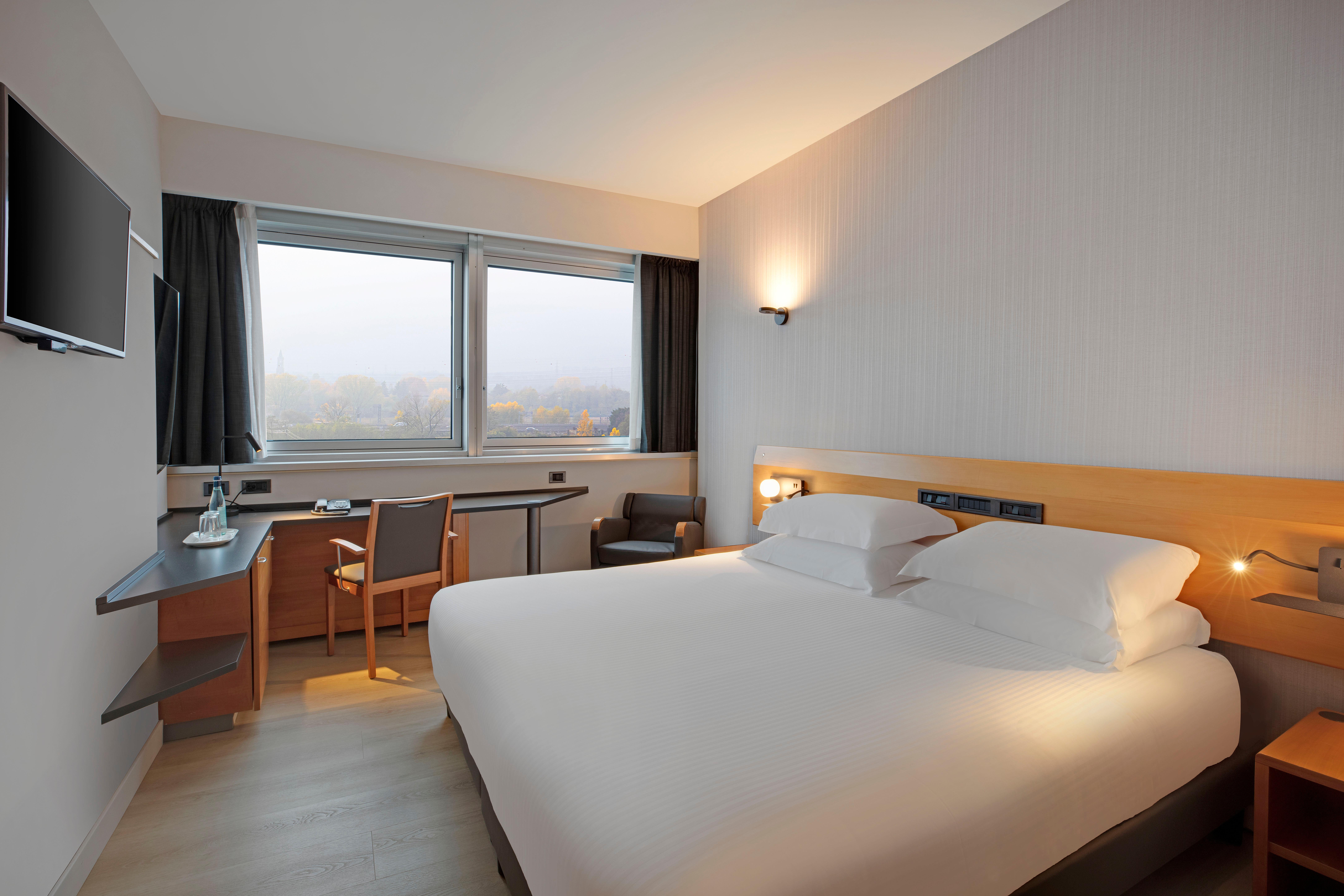 Crowne Plaza Milan Linate By Ihg Hotel San Donato Milanese Eksteriør billede