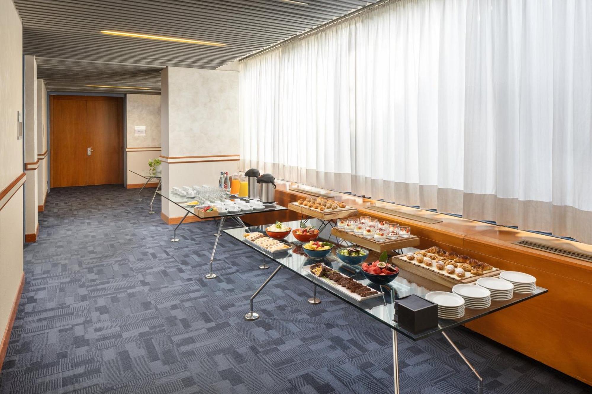 Crowne Plaza Milan Linate By Ihg Hotel San Donato Milanese Eksteriør billede