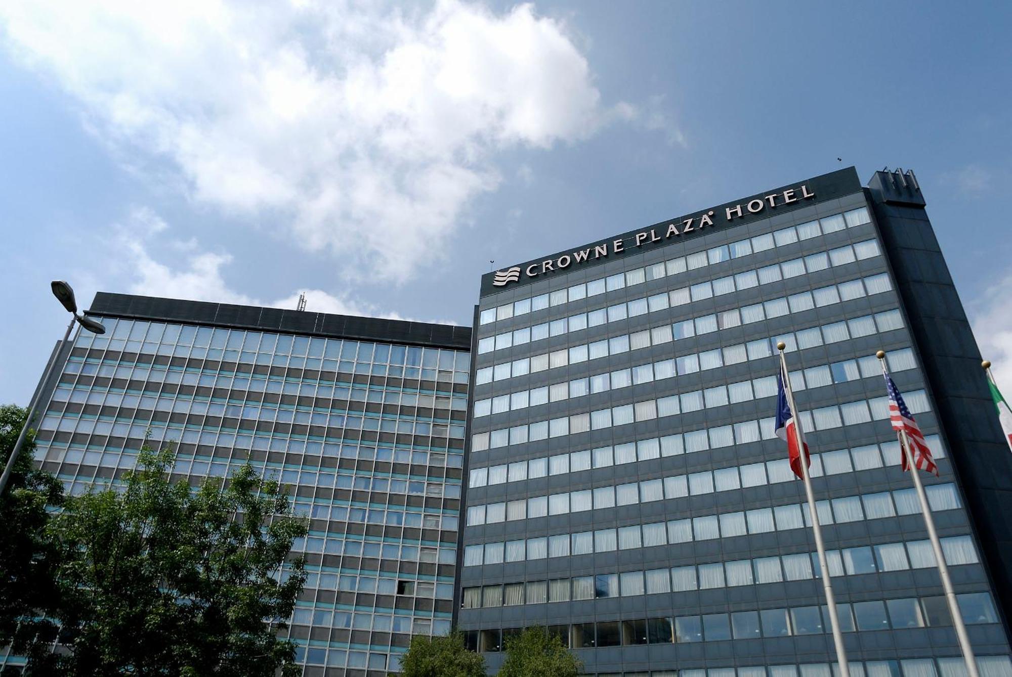 Crowne Plaza Milan Linate By Ihg Hotel San Donato Milanese Eksteriør billede